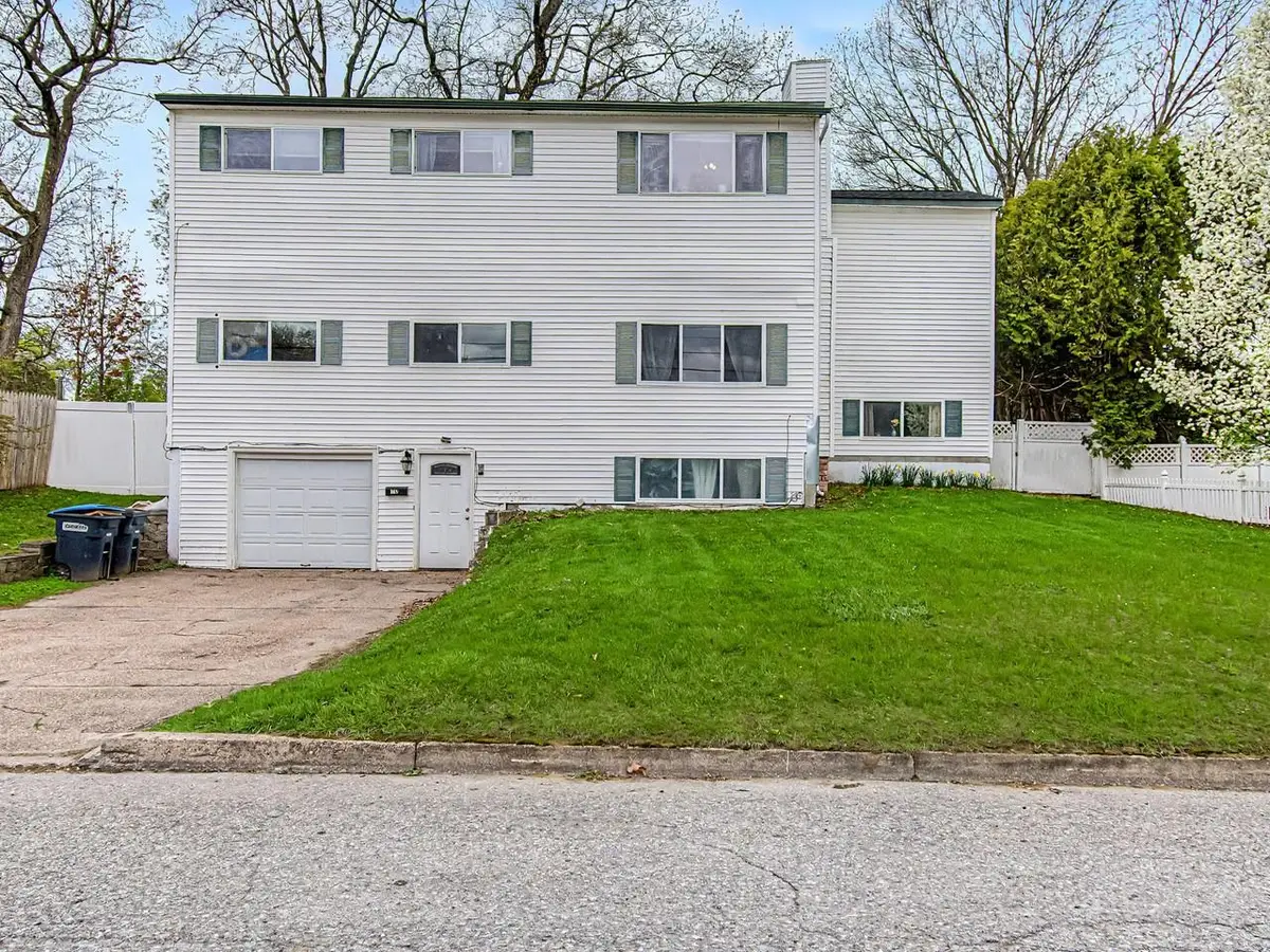 10 Suburban Square, South Burlington, VT 05403 - #1