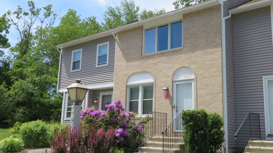 17 Oakwood Circle #2, Goffstown, NH 03045 - #2