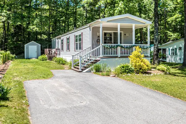 153 Fox Hill Lane, Conway, NH 03813