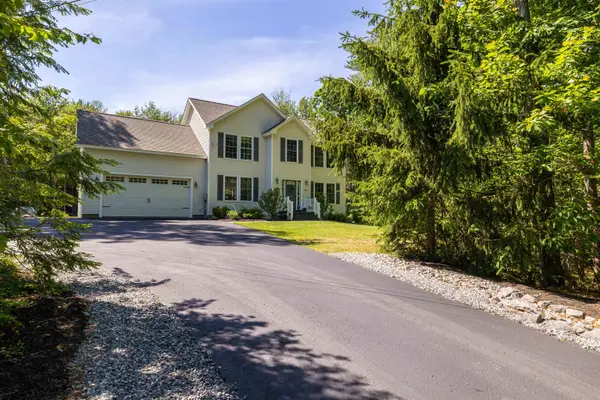877 River Road, Weare, NH 03281