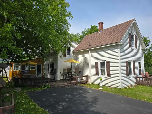 22 Rines Road, Wakefield, NH 03872