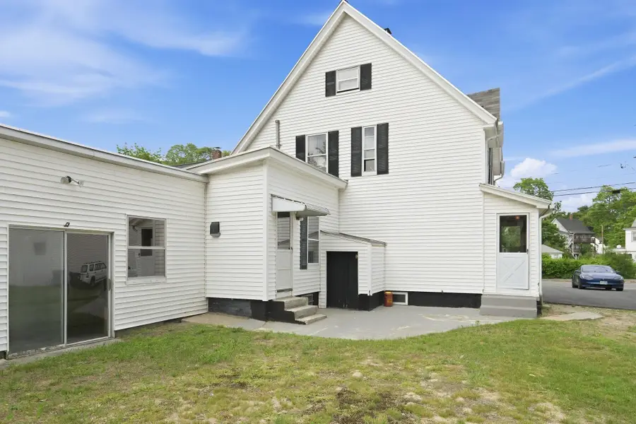16 Sylvester Street, Manchester, NH 03102 - #3