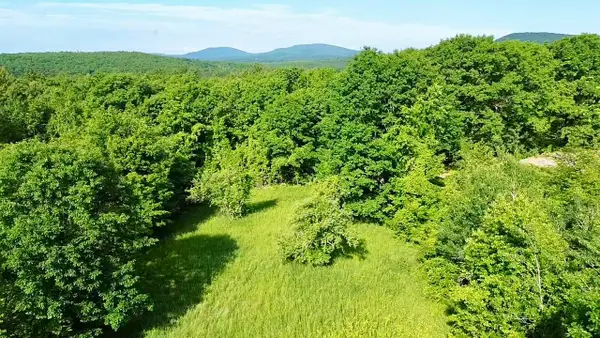 00 Center Road, Lyndeborough, NH 03082