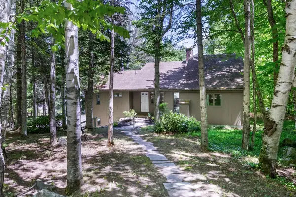 10 Wedgewood Drive, Grantham, NH 03753