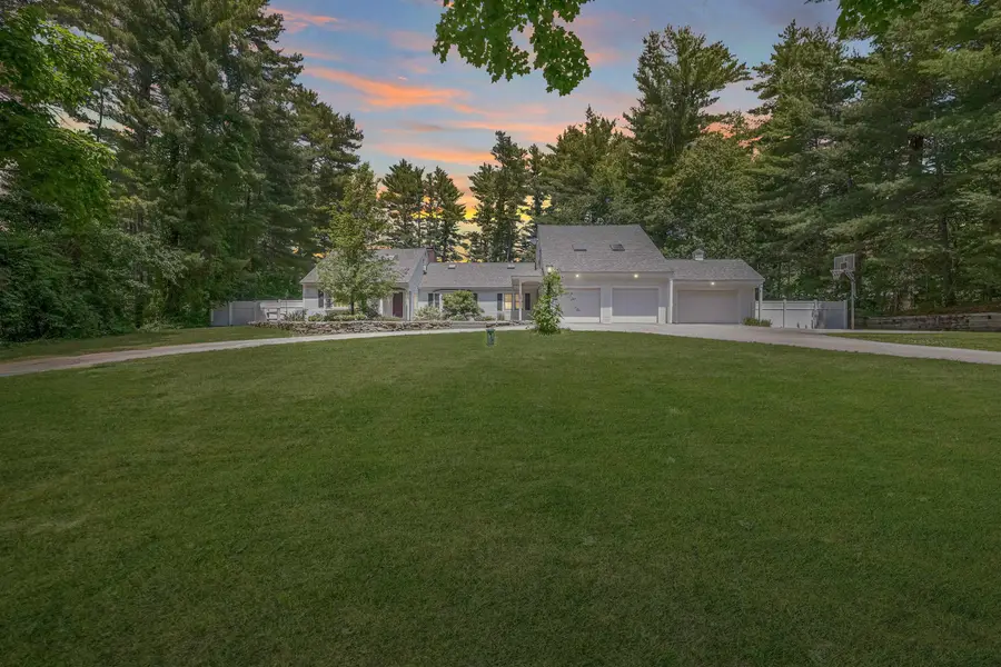 15 Pinewood Drive, Amherst, NH 03031 - #2