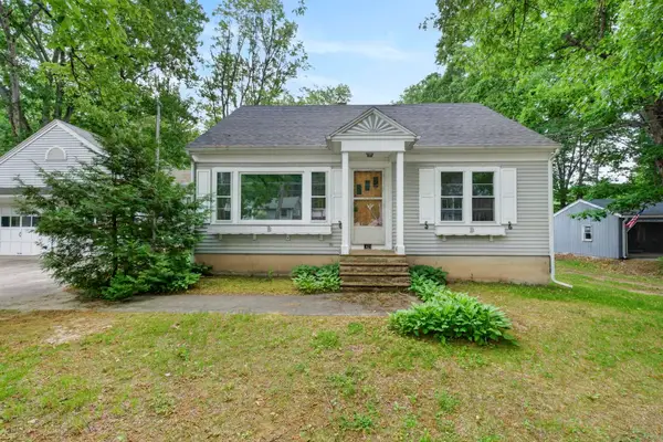 42 Oak Street, Rochester, NH 03839