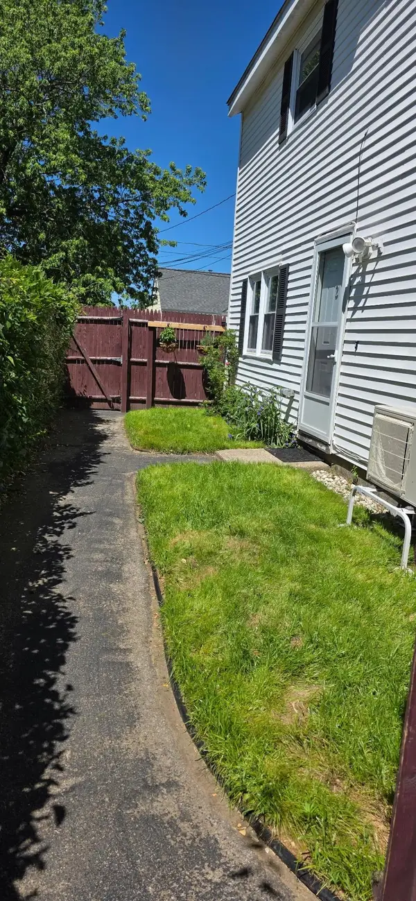 13 Batchelder Avenue, Manchester, NH 03103