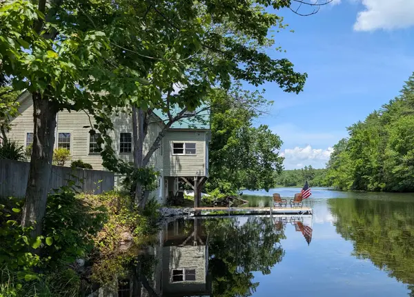 30 Riverside Drive, Ashland, NH 03217