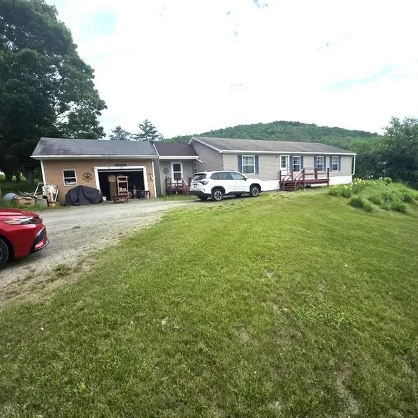 30 Hollow View Drive, St. Johnsbury, VT 05819