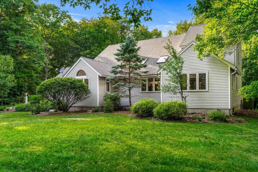 301 N Amherst Road, Bedford, NH 03110 - #3