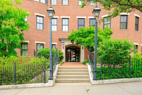 40 College Street #204C, Burlington, VT 05401