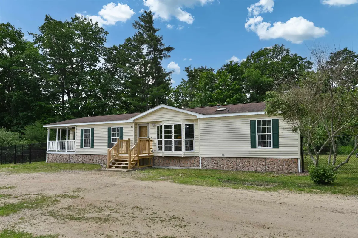 124 Chester Road, Raymond, NH 03077 - #1