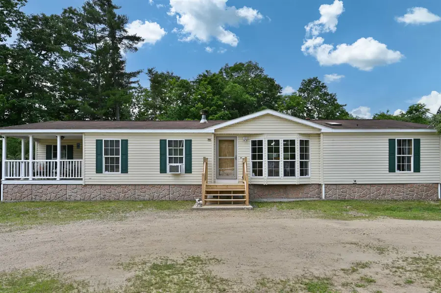124 Chester Road, Raymond, NH 03077 - #3