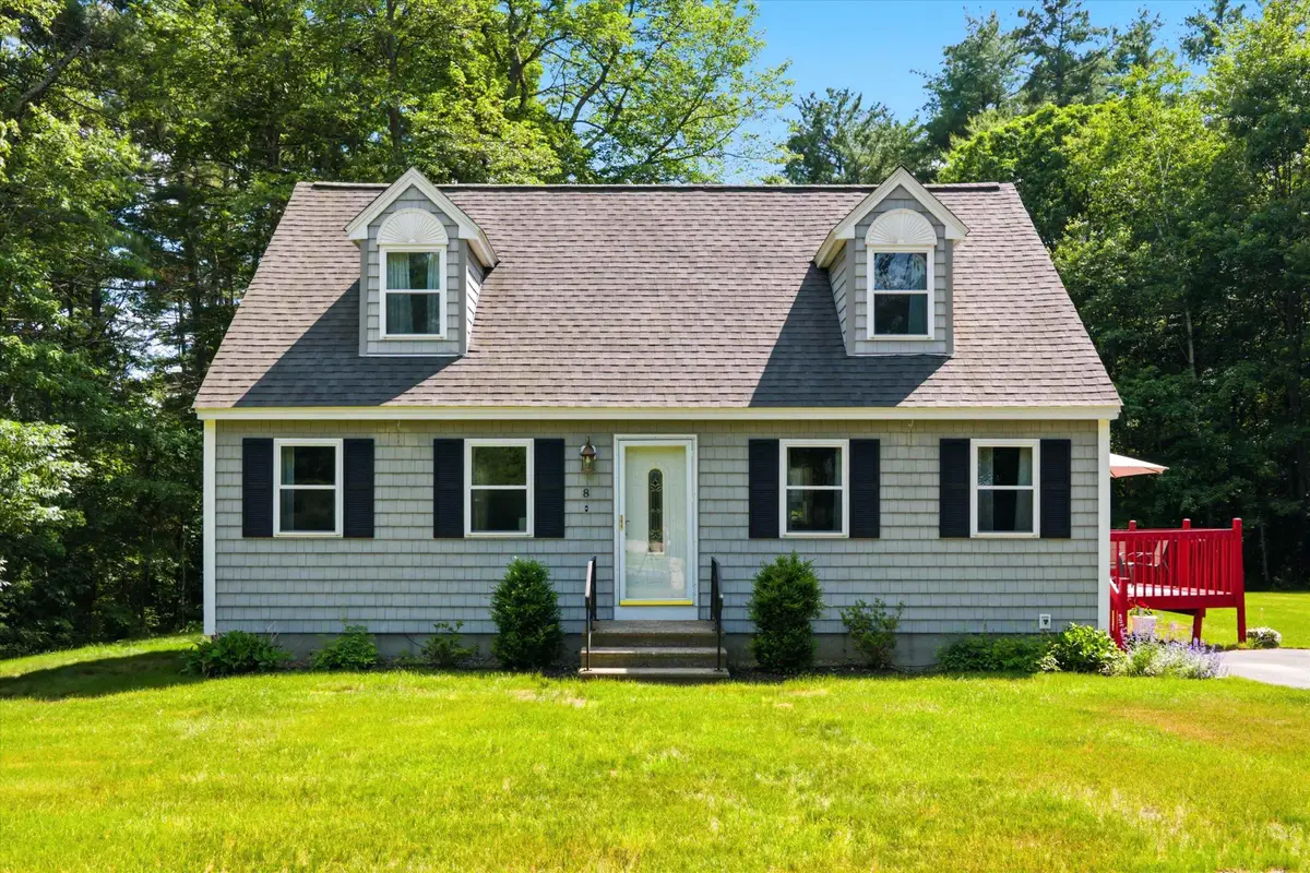 8 Oriole Lane, Londonderry, NH 03053 - #1