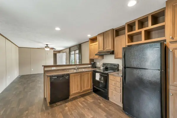 68 Barberry Lane, Raymond, NH 03077