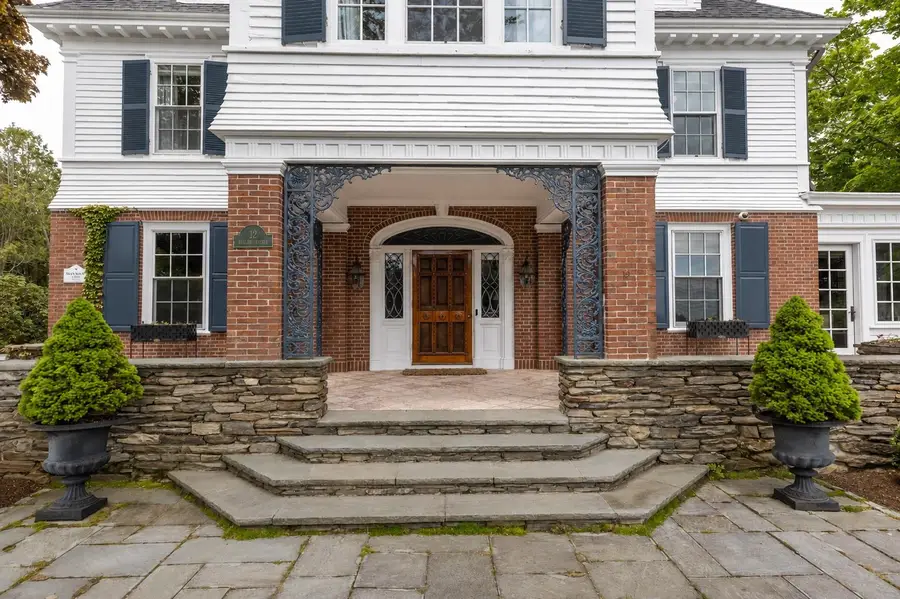 12 Willow Avenue, North Hampton, NH 03862 - #2