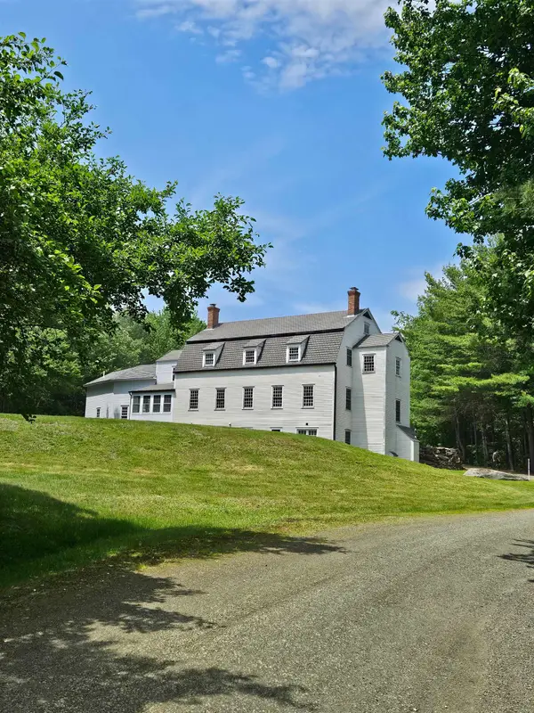 1502 King Hill Road, New London, NH 03257