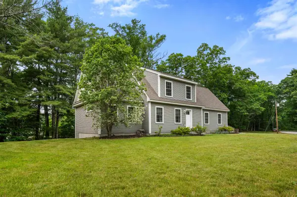 34 Crawley Falls Road, Brentwood, NH 03833