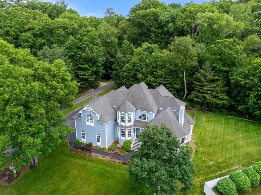 3 Rainbow Drive, Nashua, NH 03062 - #3