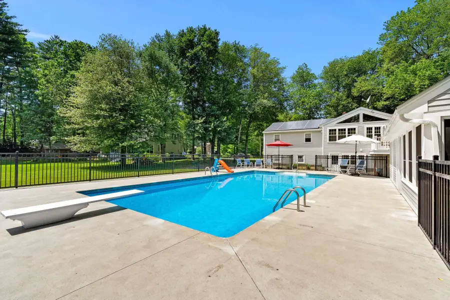 9 Quaker Street, Newton, NH 03858 - #3