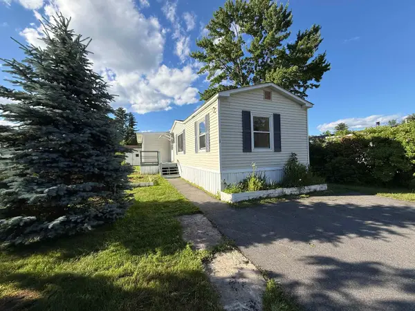 8 South Emperor Drive, Concord, NH 03303