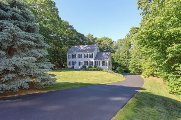 7 Anna Lisa Way, Nottingham, NH 03291