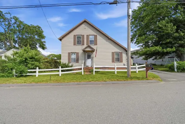 11 Pershing Street, Manchester, NH 03102