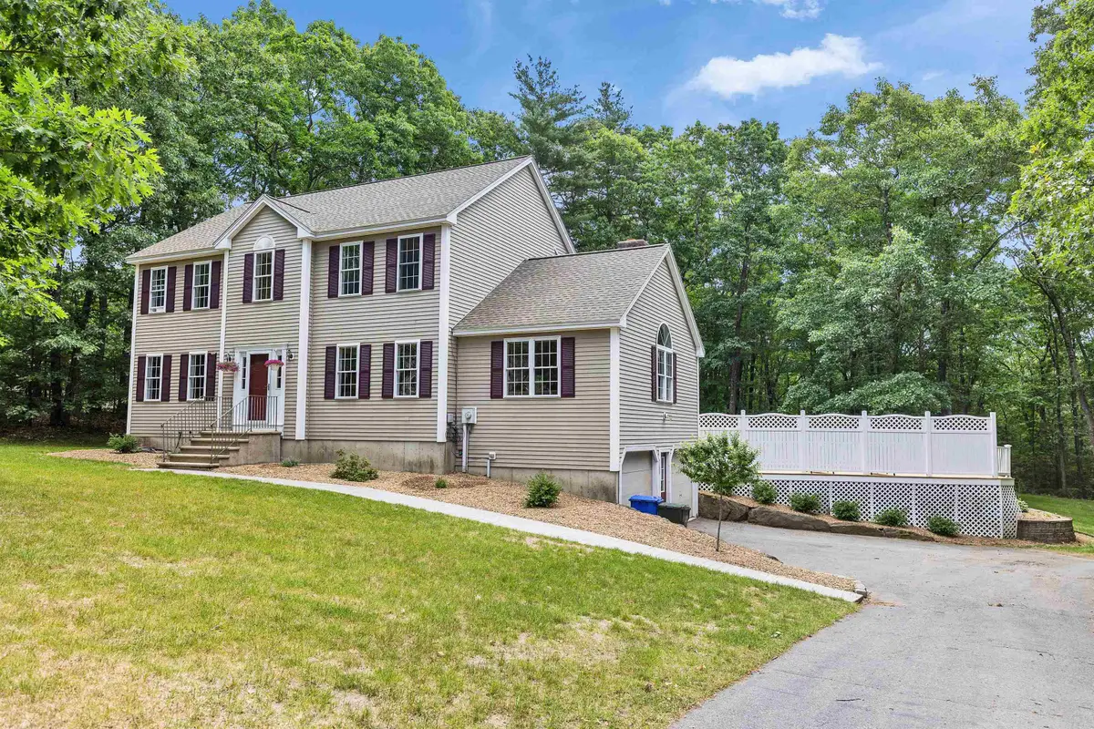 64 Seasons Lane, Londonderry, NH 03053 - #1