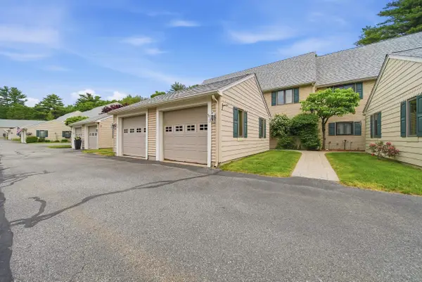 13 Hampton Towne Estates, Hampton, NH 03842