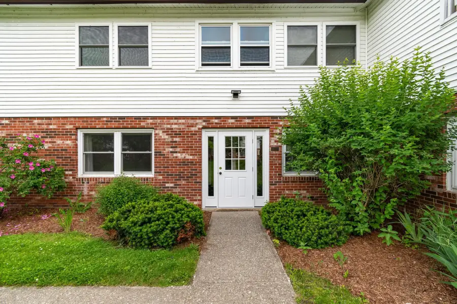 314 Sherwood Square, Essex Junction, VT 05452 - #2