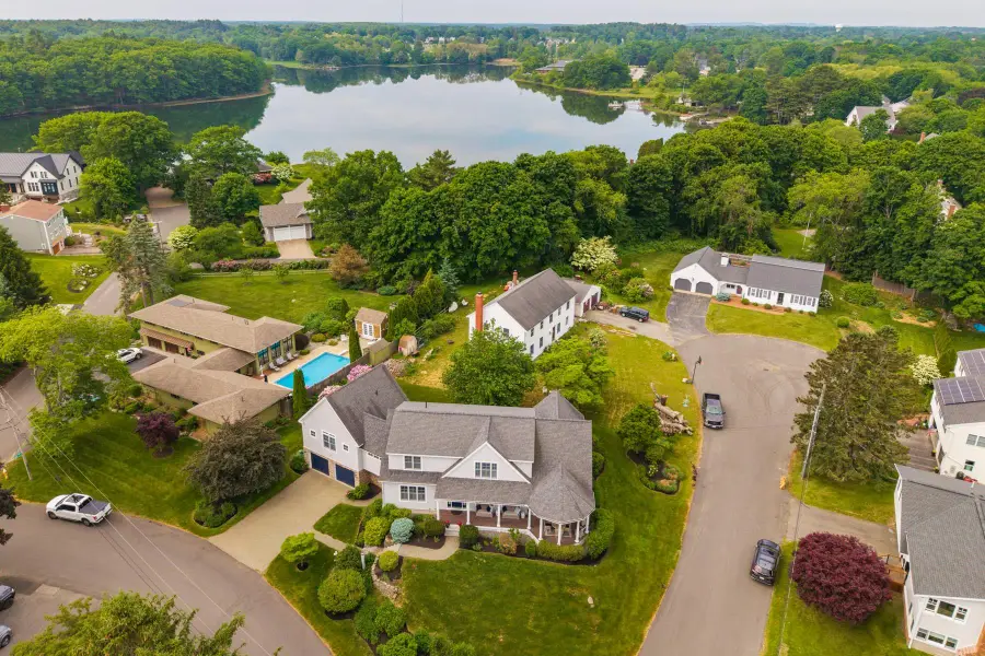 31 Pleasant Point Drive, Portsmouth, NH 03801 - #3