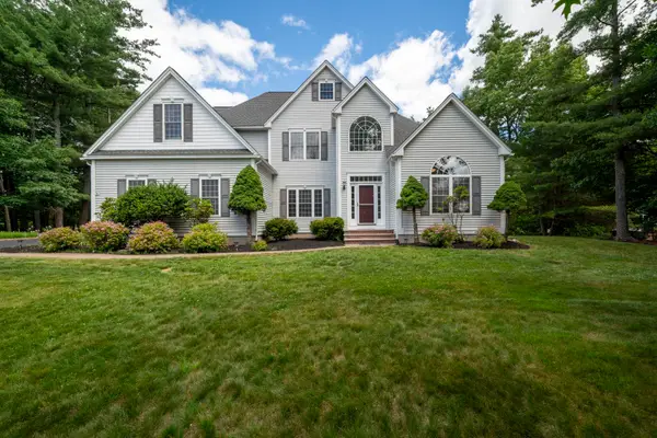 84 Searles Road, Windham, NH 03087
