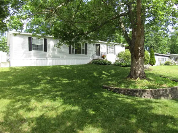 21 Eric Avenue, Nashua, NH 03062