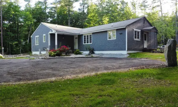773 Mammoth Road, Pelham, NH 03076