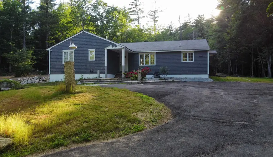 773 Mammoth Road, Pelham, NH 03076 - #2