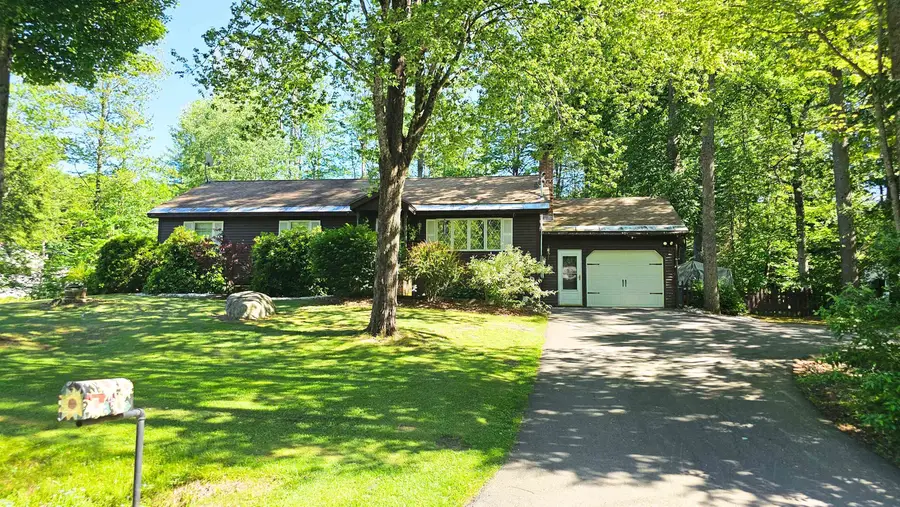 45 Ledgewood Road, Claremont, NH 03743 - #3
