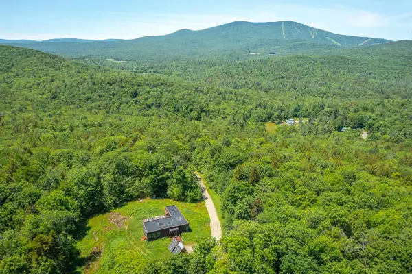 691 Black Bear Road, Jamaica, VT 05343
