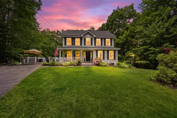 10 Guernsey Court, Chichester, NH 03258