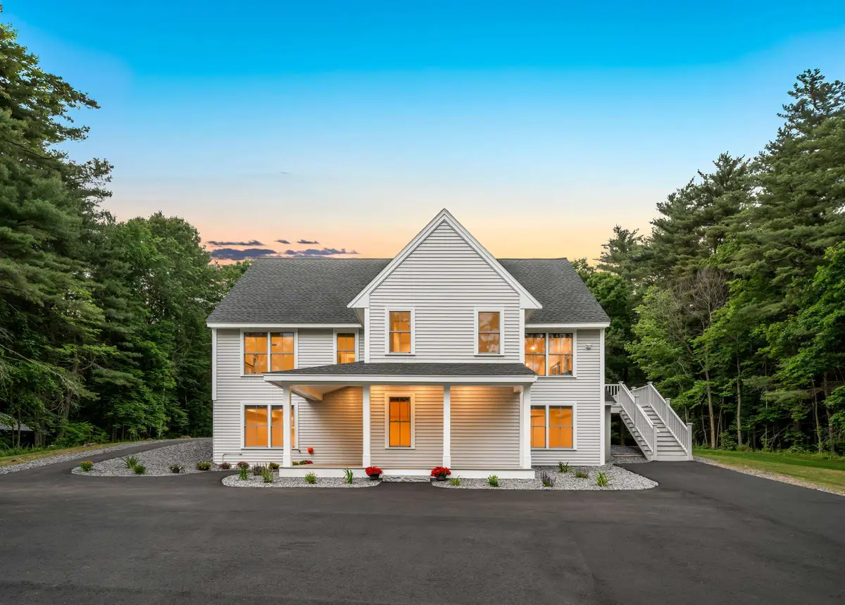427 Middle Road, Brentwood, NH 03833 - #1