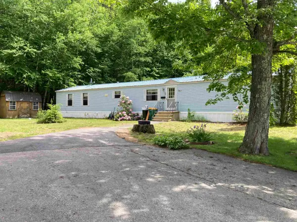 72 Royalcrest Park, Rochester, NH 03867