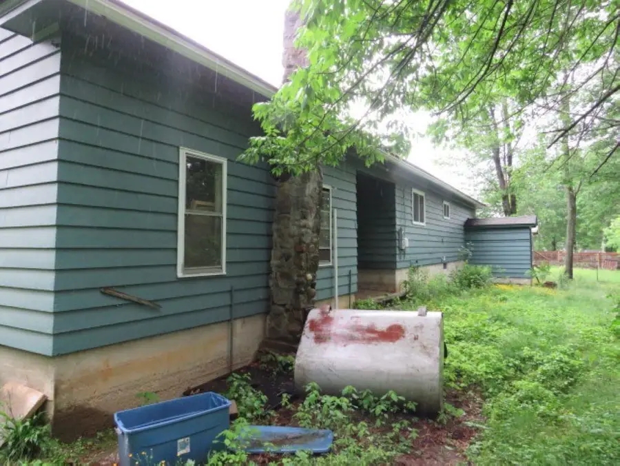 45 Pine Island Avenue, Berlin, NH 03570 - #3