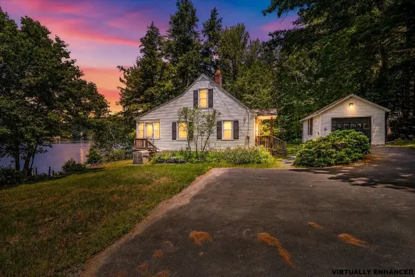 52 Berry Road, Loudon, NH 03307
