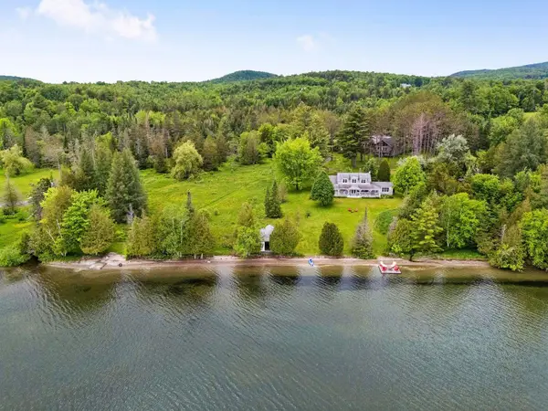 824 North Shore Road, Greensboro, VT 05841