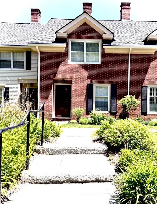 121 Townhouse Way, Woodstock, VT 05091