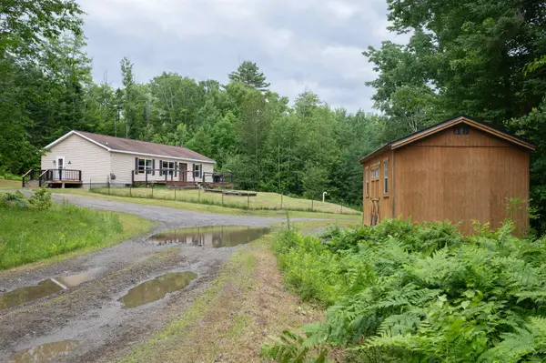 9 Wells Road, Dalton, NH 03598