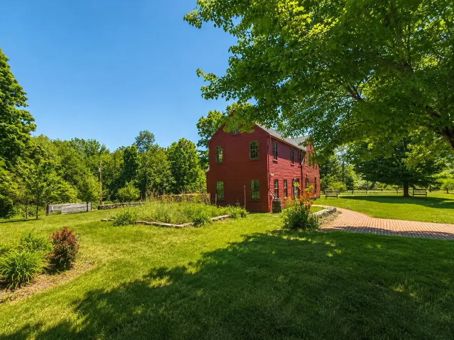 1 Smith Lane, Amherst, NH 03031 - #3