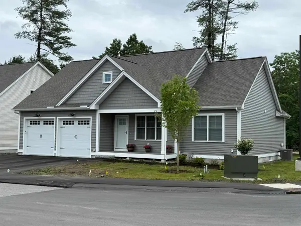 17 Wilderness Drive, Nashua, NH 03062