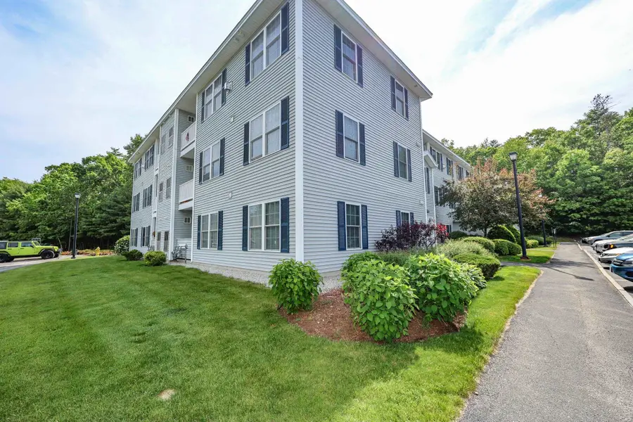 4 Crestview Circle #119, Londonderry, NH 03053 - #2