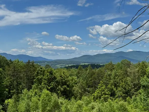 157 Bear Creek Lane, Waterbury, VT 05677
