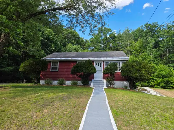 9 Louise Drive, Litchfield, NH 03052